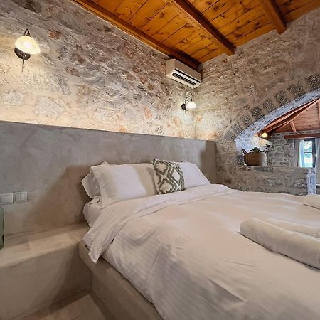 Achelatis Traditional Guest Houses Areopoli Ngoại thất bức ảnh