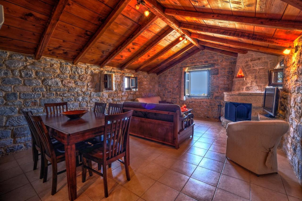 Achelatis Traditional Guest Houses Areopoli Ngoại thất bức ảnh